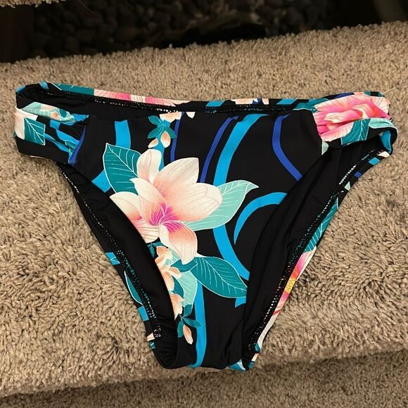 La Blanca nightfall blooms shirred side hipster bikini bottom - Picture 1 of 2